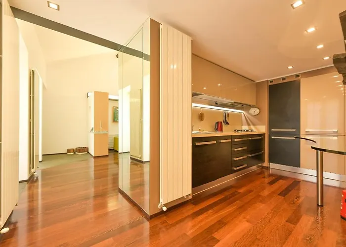 The Star Loft - A Luxury Floor Apartamento Como