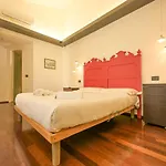 The Star Loft - A Luxury Floor